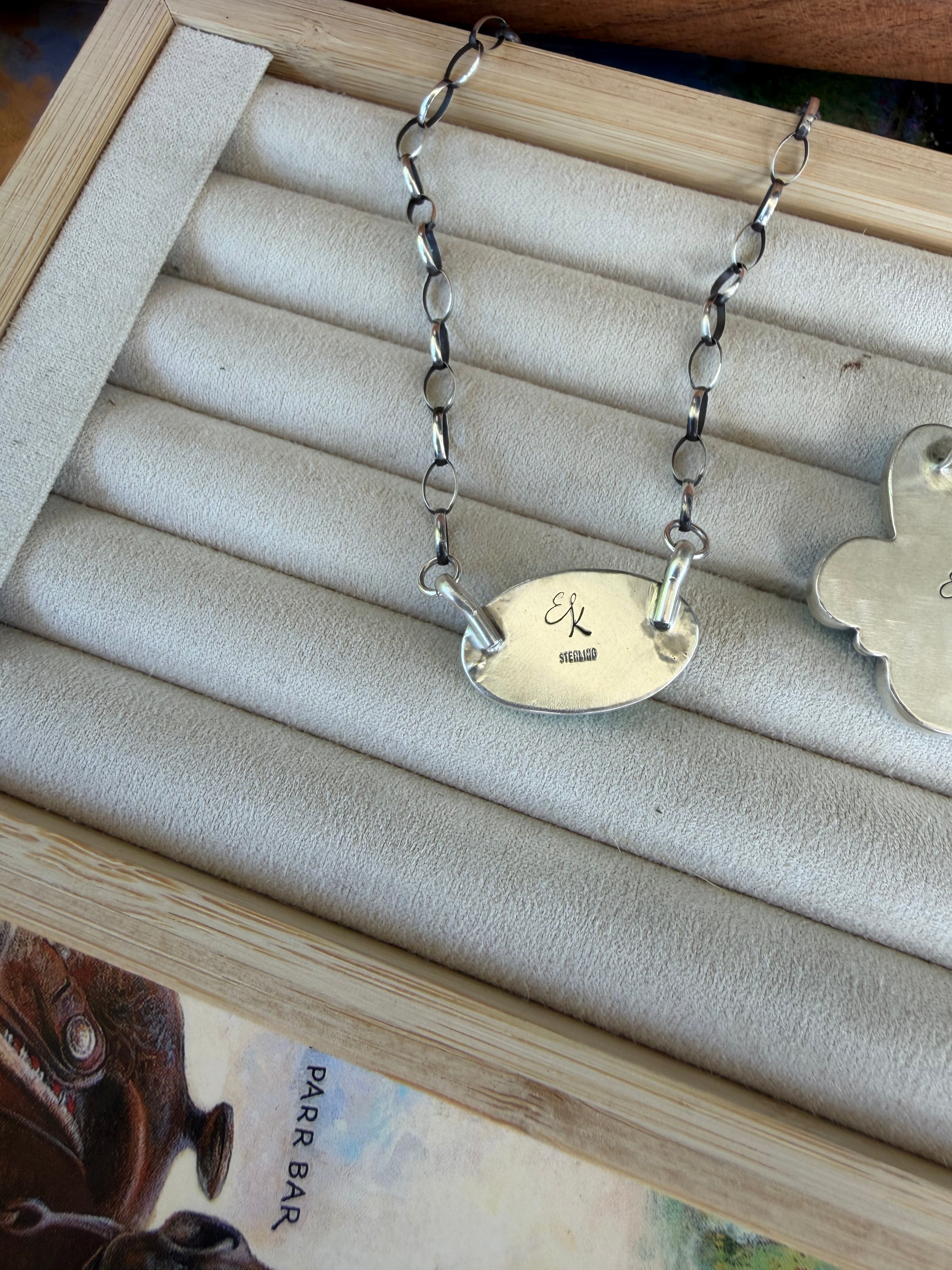 Carico Lake single stone necklace